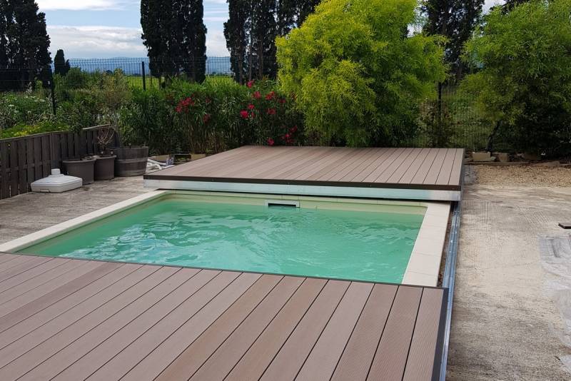 Création d'une terrasse couvre piscine